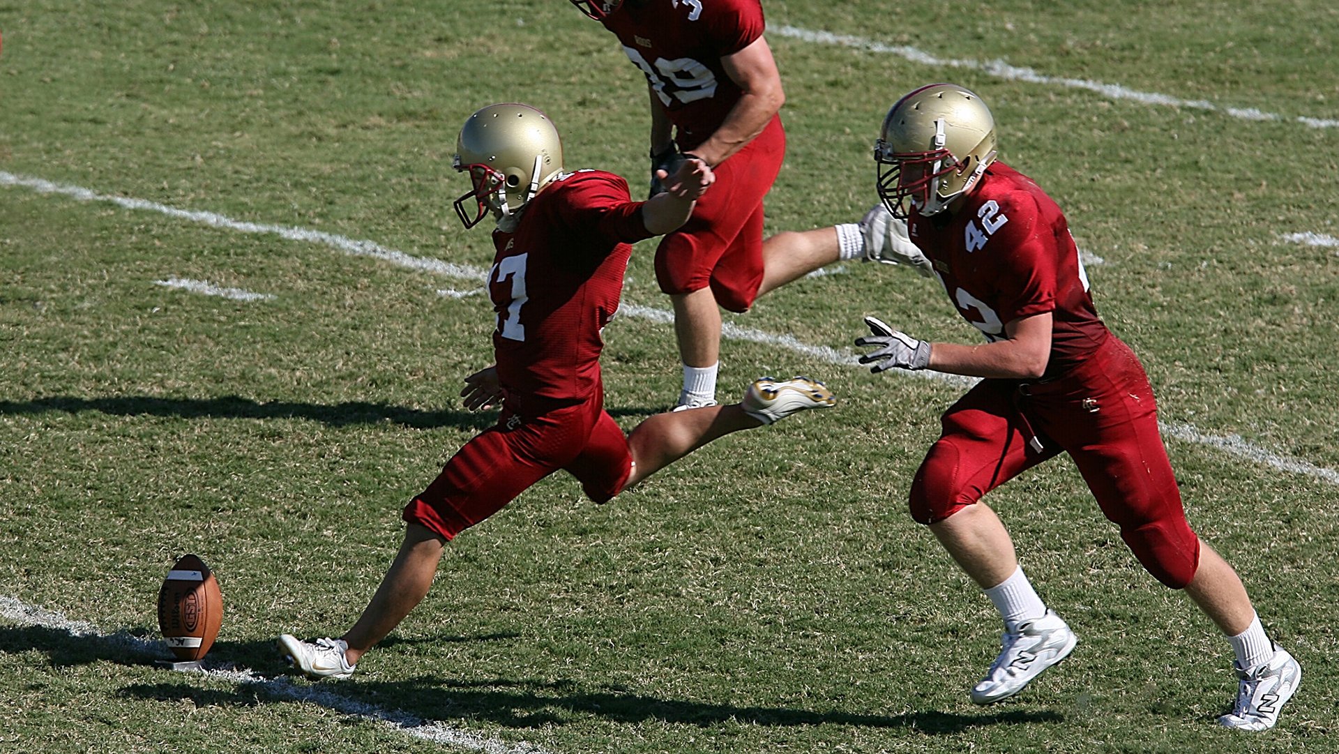 《英雄联盟》预选赛火热开启,谁能突破重围?