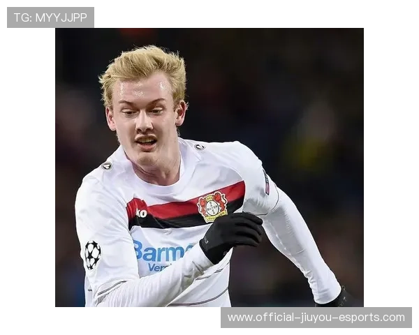 多特加强肋部渗透，朱利安·布兰特灵性十足